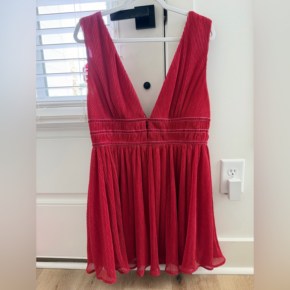 Lulu's Red Plunging V-Neck Pleated Dress